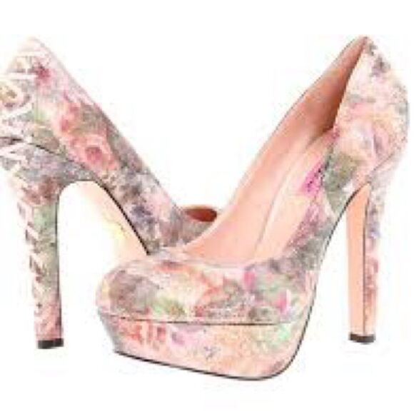 Betsey Johnson Platform Floral Heels Sz 6 - Picture 1 of 10
